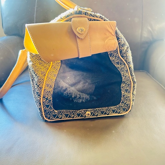 Pet Carrier - Elegant Black and Tan Designer Tote Bag - Picture 3 of 5